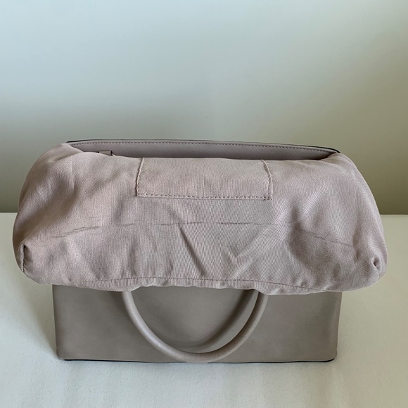 Aldo Taupe and Gold Hardware Large Tote Work Office Bag Purse (GUC) - Picture 11 of 16